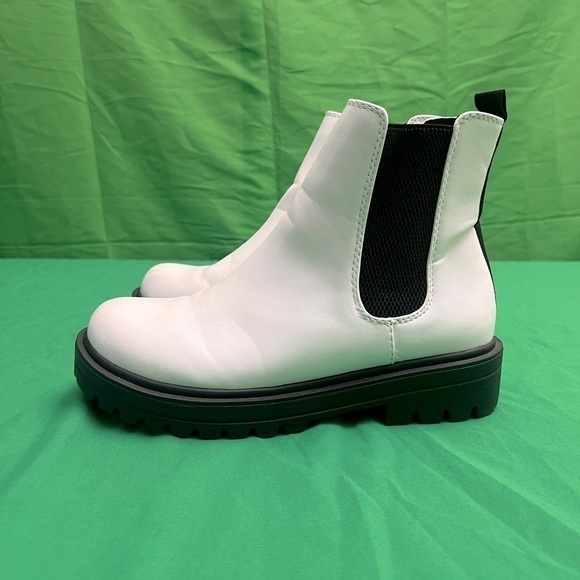 SHEIN Shoes - Women’s Ankle Boots